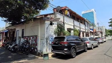 Rumah Lama Hitung Tanah di Jl Danau Bekuan, Benhil. Dkt ke Jl Gatot Subroto