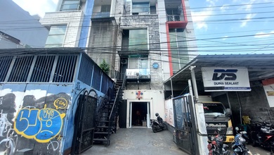 Ruko 4 Lantai di Jl Proklamasi, Menteng. Dkt ke Matraman