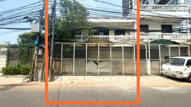 Rumah Lama 2 Lantai di Jl Pal Batu Raya, Menteng Dalam, Tebet. Selangkah ke Kokas