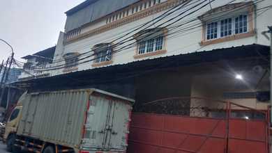 Gudang Murah 2.5 Lantai di Komplek Duta Muara Indah, Kapuk Muara, Penjaringan