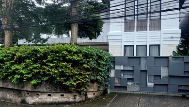 Rumah Eksklusif LT 1006 m2, area Lebak Bulus, Jakarta Selatan