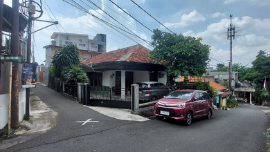 Rumah Murah Dkt Jl Berlian, Bidara Cina, Jatinegara. Selangkah Dari Jl Mt Haryono