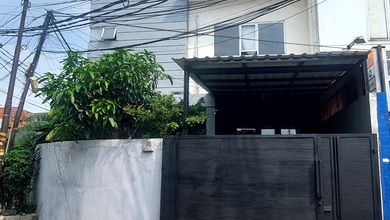 Rumah 2 Lantai di Jl Bungur, Kebayoran Lama. Dkt ke Jl Sultan Iskandar Muda