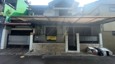 Rumah Murah 2 Lantai di Jl Sawo, Rawamangun. Dkt ke Jl Balai Pustaka