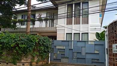 Jual Rumah Cantik LT 1006 m2 di Lebak Bulus, Jakarta Selatan