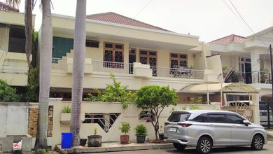 Pluit Karang Sari. Rumah Mewah Hitung Tanah Saja