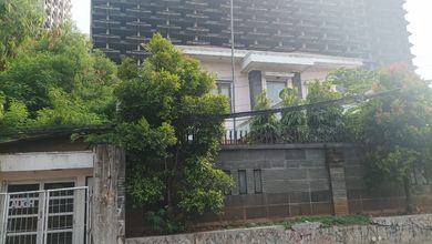 Seharga Njop. Rumah Besar Kemanggisan, Jakbar