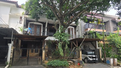 Dibawah Pasar. Rumah Bagus Pinang Perak, Jaksel