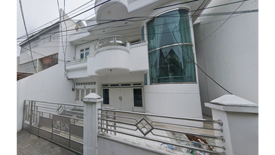 Dibawah Njop. Rumah Bagus Petojo, Cideng.