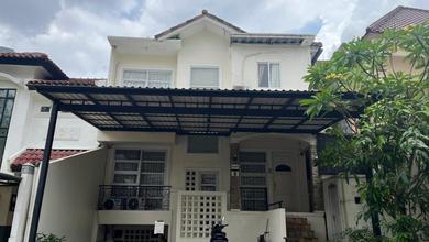 Lebak Bulus Panorama Townhouse. Rumah Bagus Siap Huni.