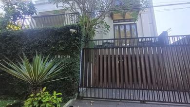 Menteng Bintaro Sektor 7. Rumah Mewah Dibawah Harga Pasaran.