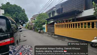 Kelapa Sawit Kelapa Gading. Rumah Hitung Tanah Saja