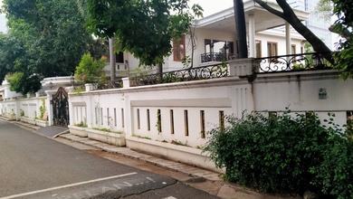 Huniyan Hoek megah mewah harga miring istanah Cilandak SHM Cilandak Jakarta Selatan 