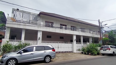 Huniyan Bagus Strategis Pinggir Jaln Lt 475mtr Gudang Peluru Shm Jakarta Selatan 