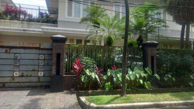 Rumah Dkat Scbd Martimbang Harga Miring Asri Strategis SHM Kebayoran Baru Jakarta Selatan