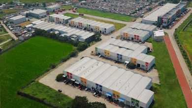 Gudang operasional strategis di pusat industri Karawang Barat 