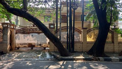 Huniyan harga miring di kawasan elit jln Cut nyak Dien Menteng shm jarang ada Menteng hot 