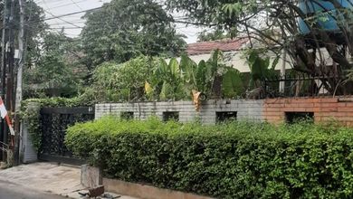 Huniyan strategis harga miring jln sawah Lunto SHM pasar manggis Jakarta Selatan 