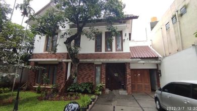 Rumah sewiming pool di obral murah lt 662mtr Cipete Selatan SHM Jakarta Selatan 