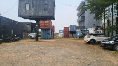 Cafe + Gudang penghasil dollar harga miring jln lapangan bola kebon jeruk Jakarta Barat 