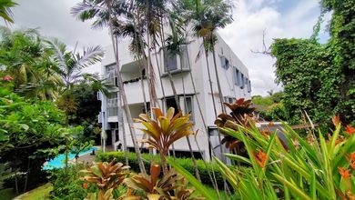 Rumah kos kosan di obral murah lt 1020mtr Swimming pool jln H naim Cipete Utara Jakarta Selatan 