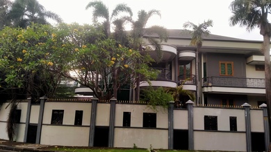 Jual Segera Rumah Mewah area Puri Indah, Jakarta Barat, Luas 809 m2