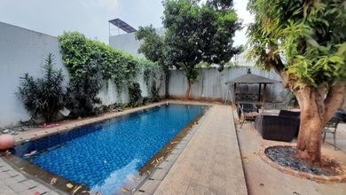 Rumah Swimming Pool Shm Lt 828mtr Duren Tiga Jakarta Selatan 