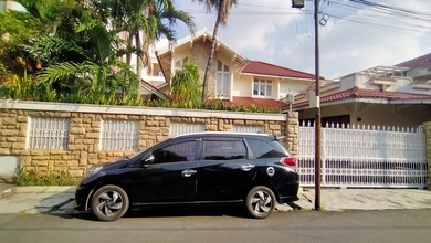 Rumah Mewah Harga Jatuh LT 714Mtr Cocok Buat Kos Kosan Kemanggisan Jarang Ada SHM