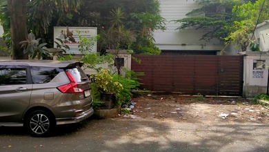 Rumah Tua Harga Miring Lokasi Bagus Simprug Golf Jarang Ada 