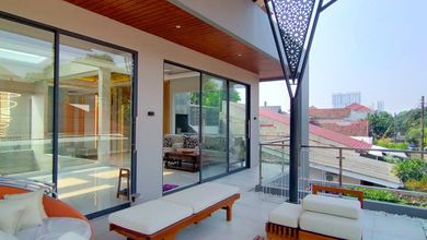 Rumah Mewah Fullfurnis Lt 370mtr Nego Harga Pondok Ranji Tangerang Selatan 