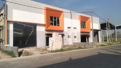 Gudang Pabrik Di Kawasan Industri Padalarang Exit Tol Bebas Pungli Liyar Dan Hijau 