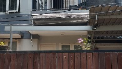 Rumah Strategis Harga Miring Lt 250mtr Kavling Dki Meruya  Shm 