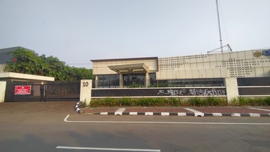 Kantor Gedung Hoek Di Obral Murah Lt 10.684mtr Dkat Gerbang Tol Kebon Jeruk Jakarta Barat 