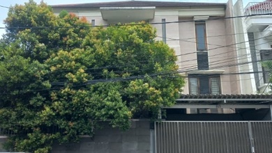 Rumah 3Lt Harga Miring LT 300Mtr Tanjung Duren Selatan SHM Jarang Ada