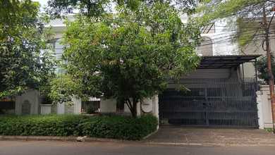 Rumah Hoek Harga Miring LT 548Mtr Puri Indah SHM Jakarta Barat