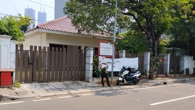 Rumah Jln Cendana Menteng LT 930Mtr Harga di Bawah NJOP Menteng Jakarta Pusat