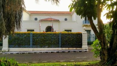 Rumah Swiming Pool di Obral Murah LT 1934Mtr Anggrek Lestari Indah Lebak Bulus Jakarta Selatan