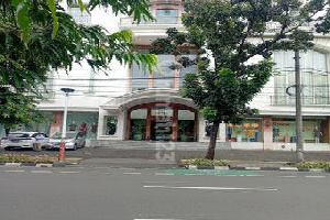 Kebayoran Baru - Gedung Megah ( Lelang )