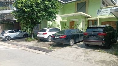 Kebayoran Baru- Rumah Besar(Kos-Kosan) di Lelang
