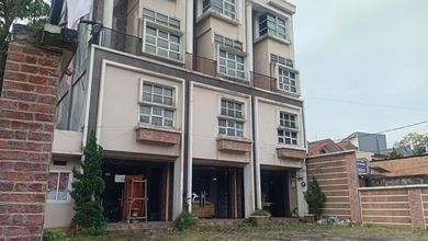 Tanjung Barat-Ruko Strategis Murah