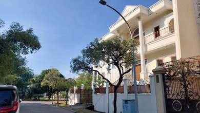Rumah Cantik Pantai Indah Kapuk, Siap Huni