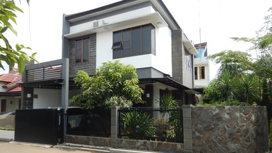 Rumah Cantik Modern Puri Dago Antapani