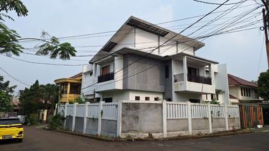 Rumah Cantik Hook 2Lt Bukit Cimanggu City