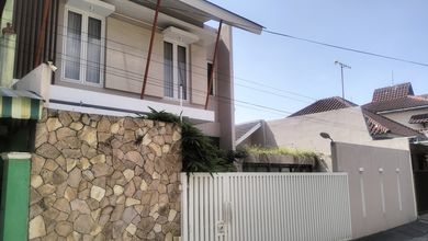 Rumah Cantik Modern 2lt Ambarukmo Permai