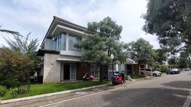 Rumah Cantik Kota Baru Parahyangan 2lt