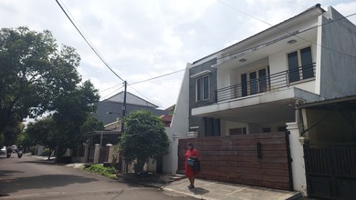 Rumah Villa Nusa Indah 3 Dibawah Pasar