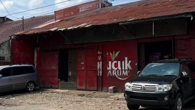 Ruang Usaha 1Lt - Stategis - Dekat dengan Stasiun Matraman