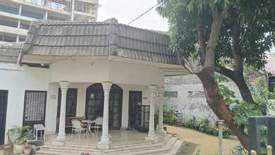 Rumah Di Ciracas Dengan Tanah Luas
