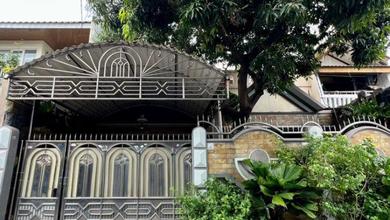 Rumah Cantik 2,5 Lantai Dekat Gor Johar Baru