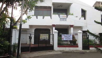 Rumah Dekat Toll Jorr Jl Merak Bintaro Jaya Sektor 2 Tangsel